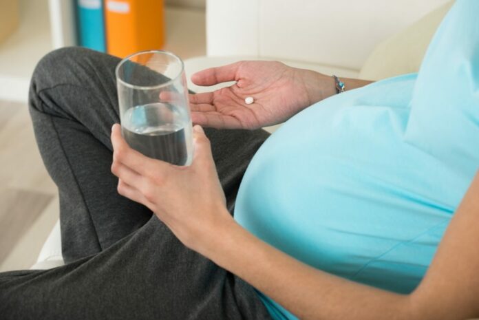 femme enceinte médicaments :Grossesse et médicaments : risques