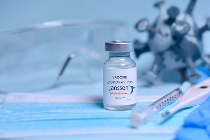 Vaccin Janssen (Johnson & Johnson) : qui est prioritaire