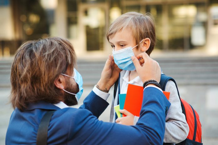 Les pédiatres réclament l'arrêt du port du masque à l'école