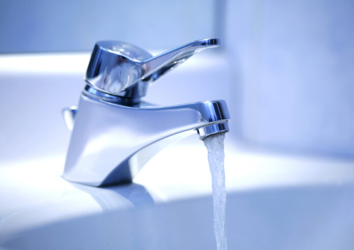 Covid-19 : l’eau du robinet peut-elle être positive ?