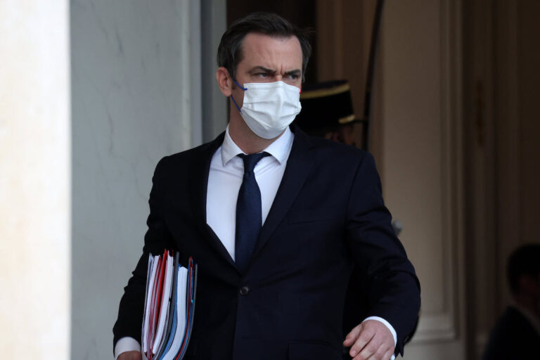 Le ministre de la Santé Olivier Véran testé positif au Covid-19 Le ministre de la Santé Olivier Véran testé positif au Covid-19