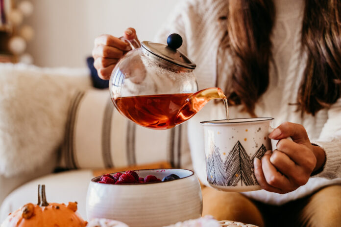 Drinking certain teas increases the risk of cancer