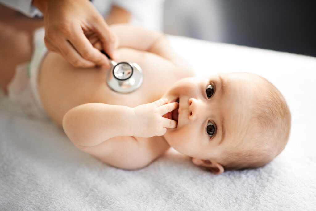 Bébé : un nouveau vaccin français contre la bronchiolite