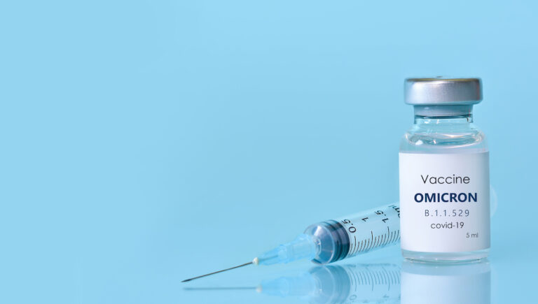 Covid-19 : les nouvelles doses adaptées à Omicron arrivent
