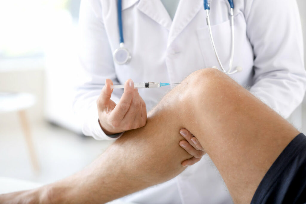 Arthrose du genou : les injections de corticoïdes feraient plus de mal que de bien