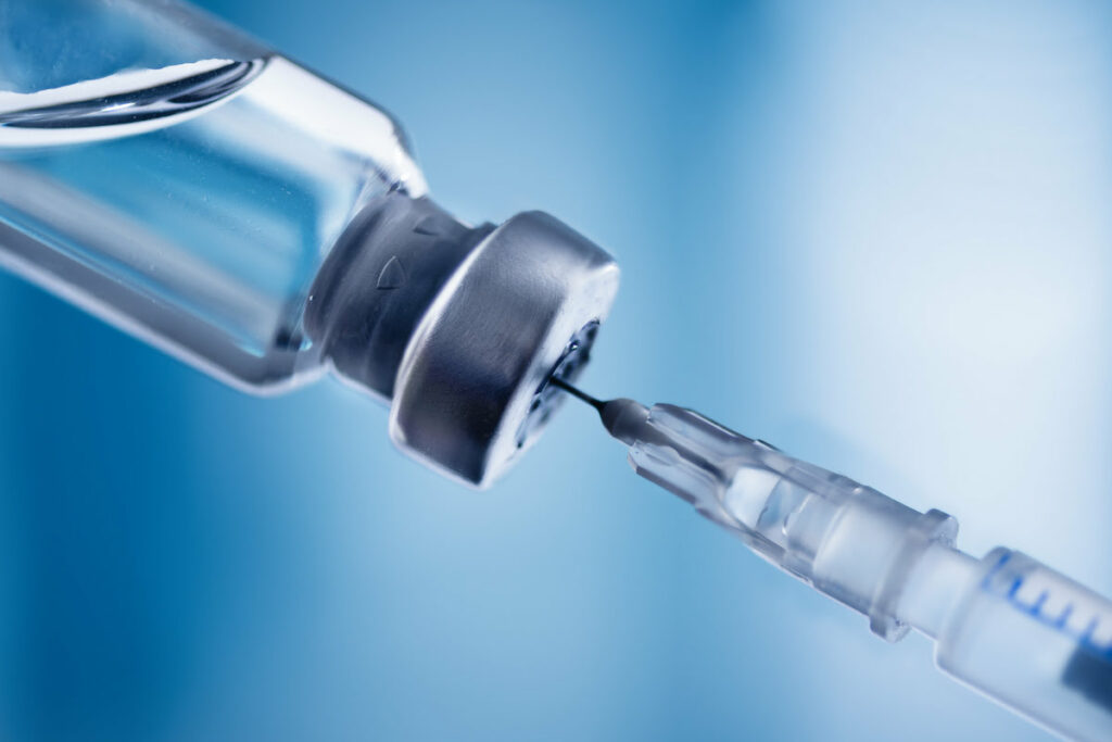 Covid : les rappels vaccinaux efficaces contre les variants BA.4 et BA.5