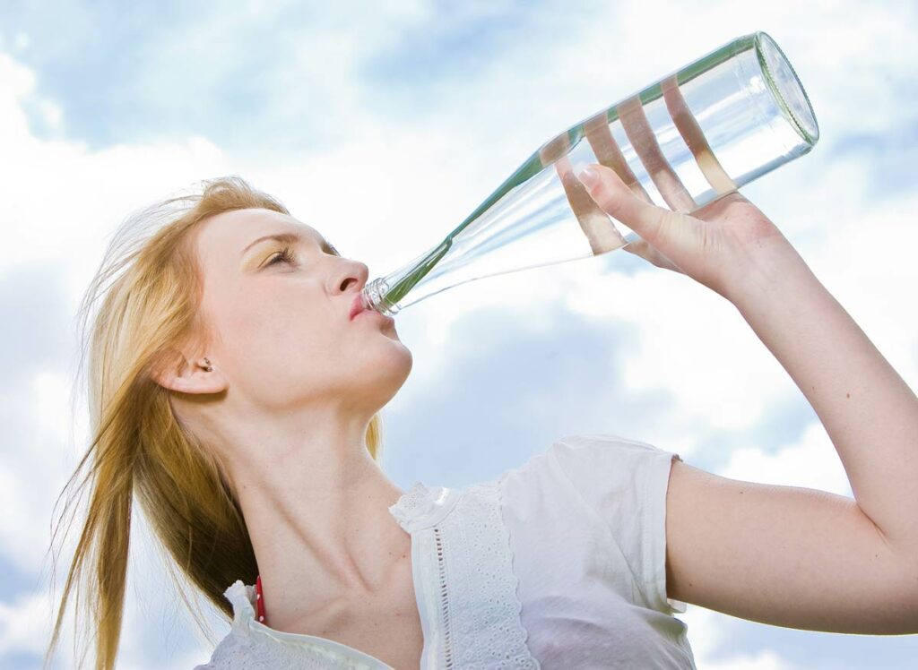 Boire beaucoup d'eau, peut-il nuire à votre santé ?