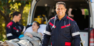 Au Royaume-Uni, des ambulanciers bénéficient d’un congé pour «ménopause masculine»