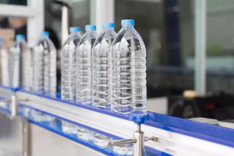 Eau purifiée illégalement par Nestlé : quelles sont les eaux en bouteille concernées ?