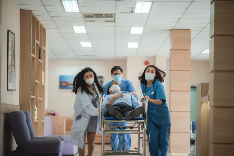 Les bactéries mangeuses de chair détectées au Japon suscitent l’inquiétude des autorités sanitaires en France