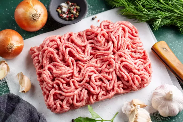 Ces lots de steaks hachés, vendus en grande surface, sont rappelés à cause de la bactérie E.coli