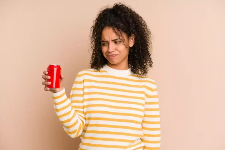 Microplastiques découverts dans des bouteilles de Schweppes et de Coca-Cola