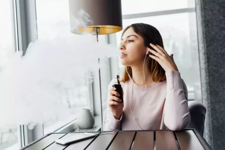 Vapotage : il endommage autant les poumons que la cigarette classique, selon une étude