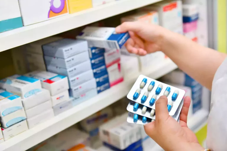 Médicaments : les prix risquent d’augmenter pour «limiter les risques de pénurie»