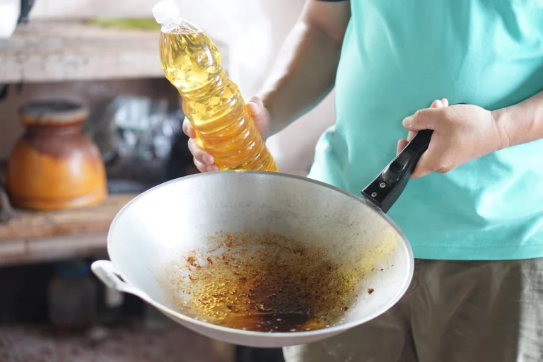 L'Agence de sécurité alimentaire alerte sur un liquide alimentaire présent dans toutes les cuisines