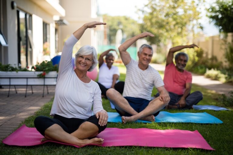 Les meilleures activités physiques après 65 ans pour rester en forme