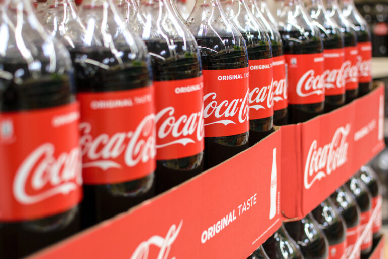 Les secrets inquiétants du Coca-Cola vendu en promotion : ce que vous devez savoir