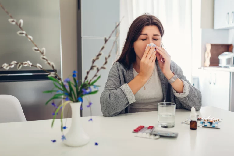 Ces solutions naturelles pour soulager les allergies de printemps selon une pharmacienne
