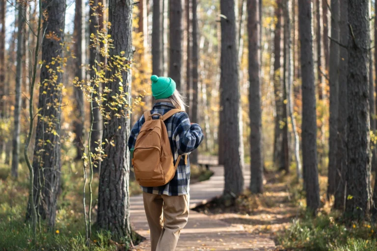 Stress : l’activité surprenante recommandée par un neuroscientifique pour aller mieux Et si l'automne devenait votre saison du bien-être Un neuroscientifique explique.