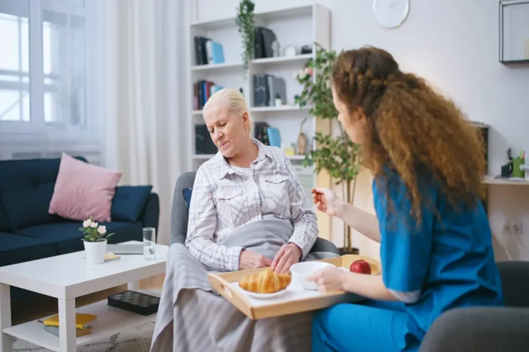 Après 60 ans : ces 4 aliments abîment vos articulations à petit feu articulation nutrition