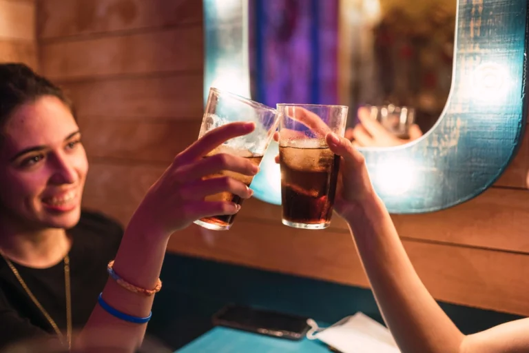 Cancer de l’estomac : cette boisson du quotidien pourrait multiplier le risque Cancer de l’estomac boisson