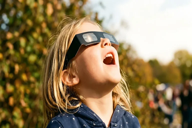 Éclipse du 12 août : les risques pour les yeux et comment les éviter Éclipse