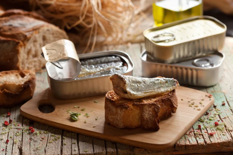 ar&ecirc;tes sardines en bo&icirc;te