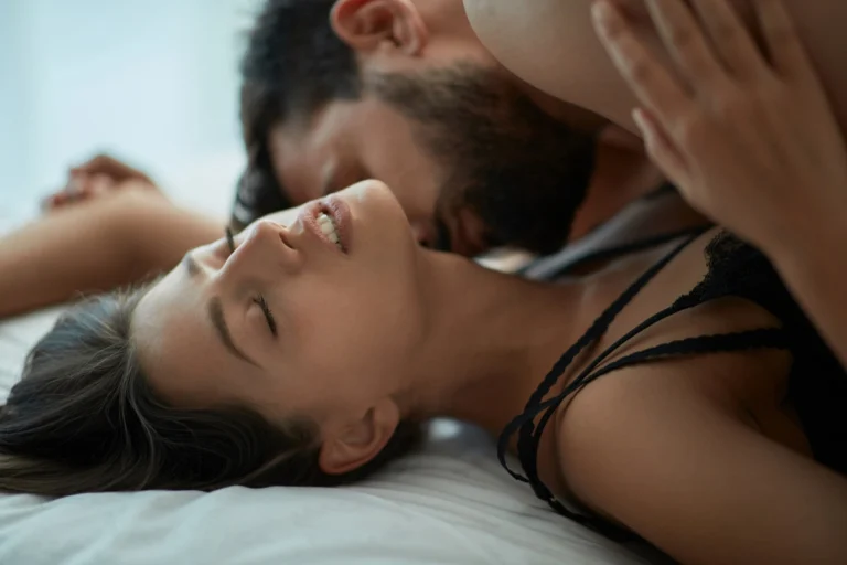 Cette position augmenterait de 56 % les chances d’avoir un orgasme orgasme position